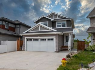 419 Hassard Clos #A, Saskatoon, SK S7L4Z7