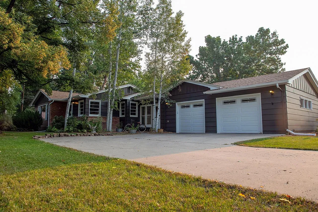 4 bed, 2292 sqft, $2,800 — Photo 1