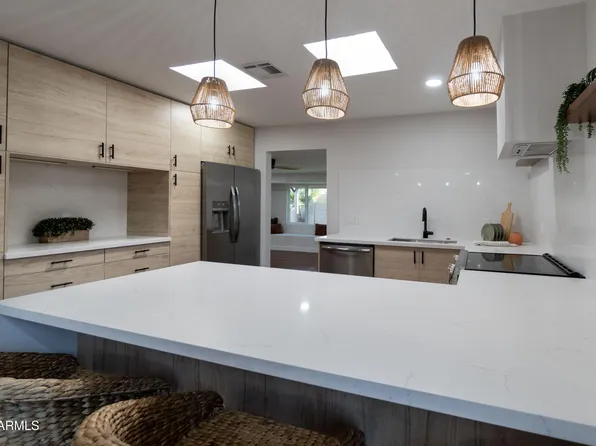 305 W ALAMO Drive, Chandler, AZ 85225
