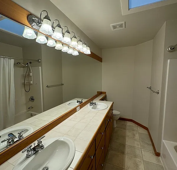 19416 NE 43rd Pl — Photo 10