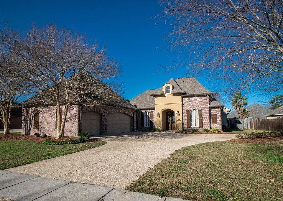 1st image of 17643 Lake Pass Dr