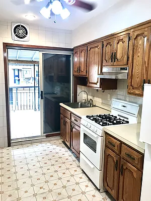 Rented by Amorelli Realty | media 19