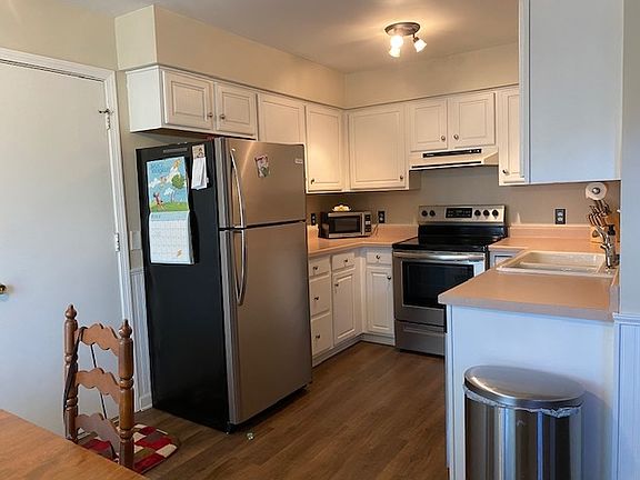 2nd image of 1528 Timberwood Ct #0