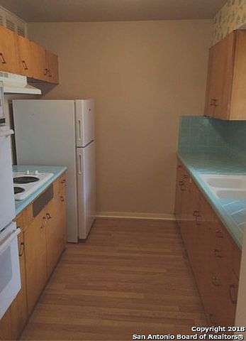 2nd image of 125 Brettonwood Dr