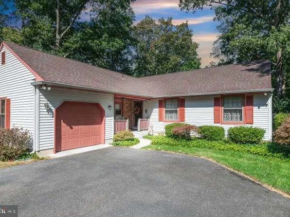7 Webster Ct, Sicklerville, NJ 08081