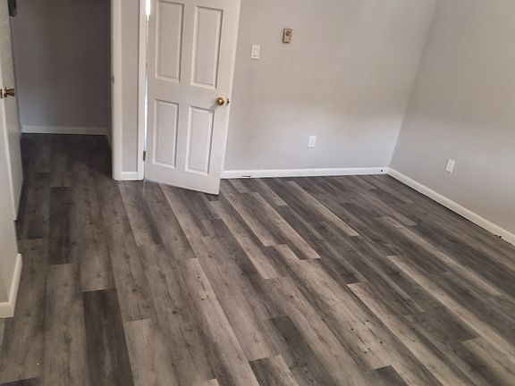 4th image of 1514 Cedar Ave #4A