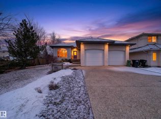 569 Butterworth Way NW, Edmonton, AB T6R 2P6