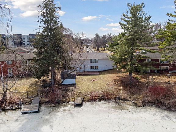 2nd image of 8420 Meadow Lake Rd E