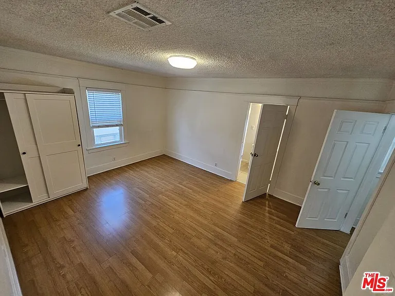 1822 S Oxford Ave — Photo 14