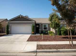 1129 Golf Ave, Lemoore, CA 93245