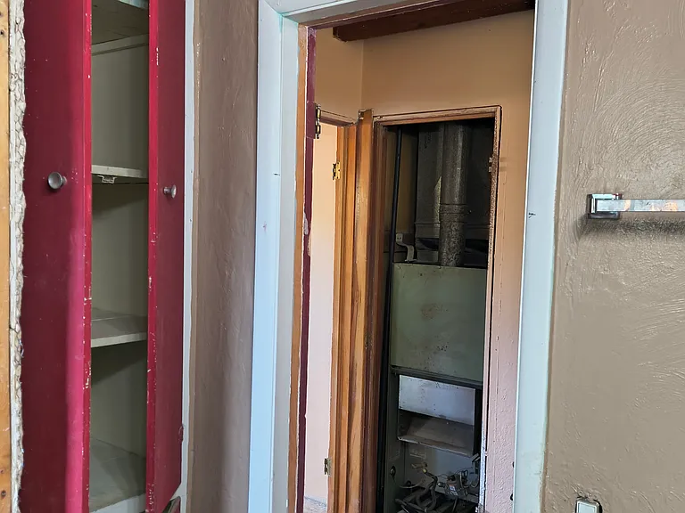 302 Hinde Pl — Photo 30