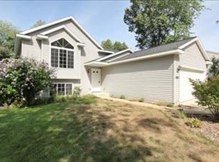 1065 Four Mile Rd NE, Grand Rapids, MI 49525