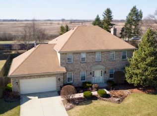 1032 Sheringham Dr, Naperville, IL