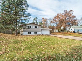 3021 Furness Ct, Saint Paul, MN 55109