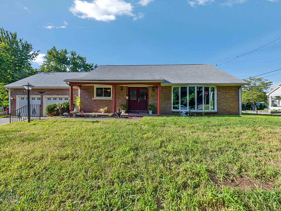 210 E Main St