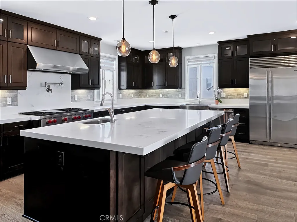 3 bed, 4.0 bath, 3085 sqft, $6,500 — Photo 3