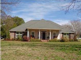 2120 Seaton Rd, Raymond, MS 39154