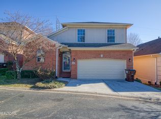 8852 Lennox View Way, Knoxville, TN 37923