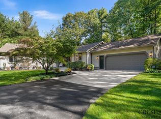 11374 Evert Ct, West Olive, MI 49460