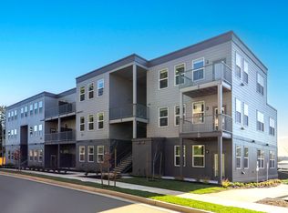 1600 SE Lava Dr #104, Portland, OR 97222