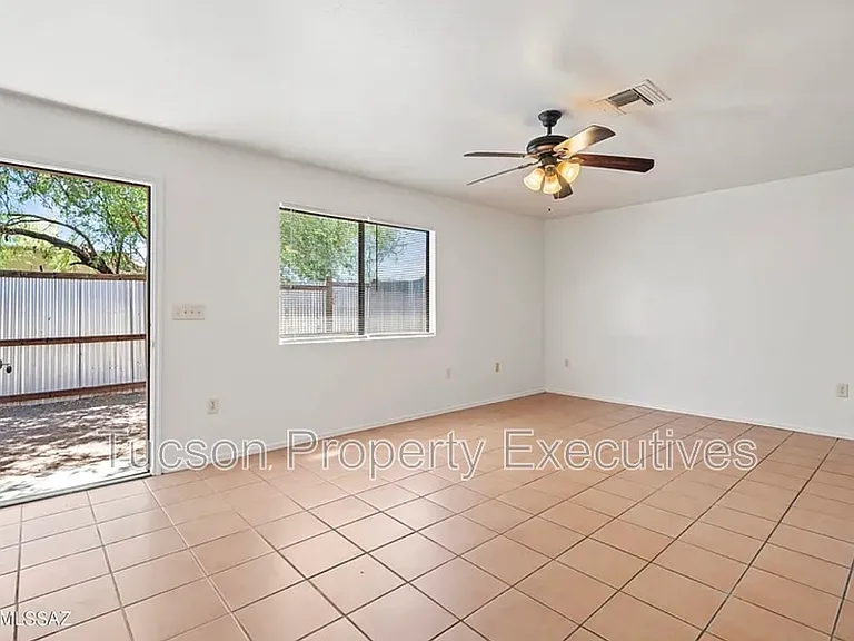 1107 W Sonora St #1 — Photo 11