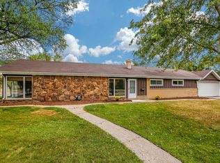 485 Illinois Blvd, Hoffman Estates, IL