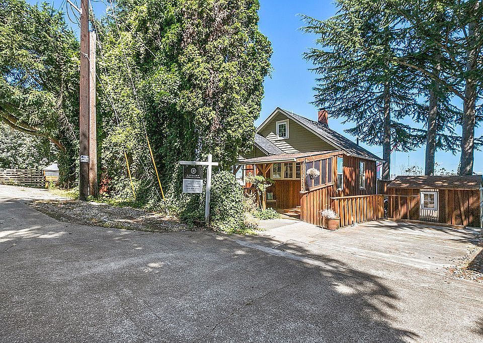 1st image of 2270 Lotus Ave SW