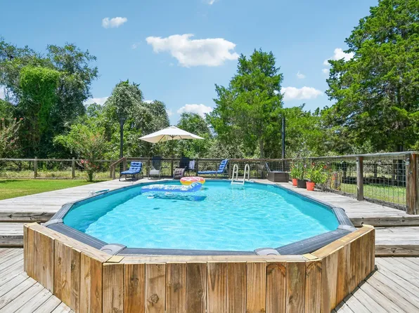141 Upola Ct, Bastrop, TX 78602