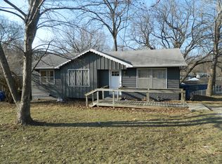 325 Thornton Ave, Des Moines, IA 50315