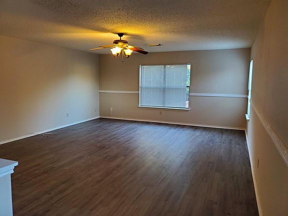 2nd image of 1628 Jasmine Dr