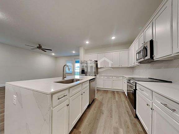 3rd image of 11626 Bay Hill Cir