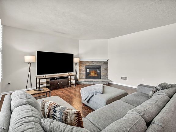 4th image of 5005 Little Brook Dr