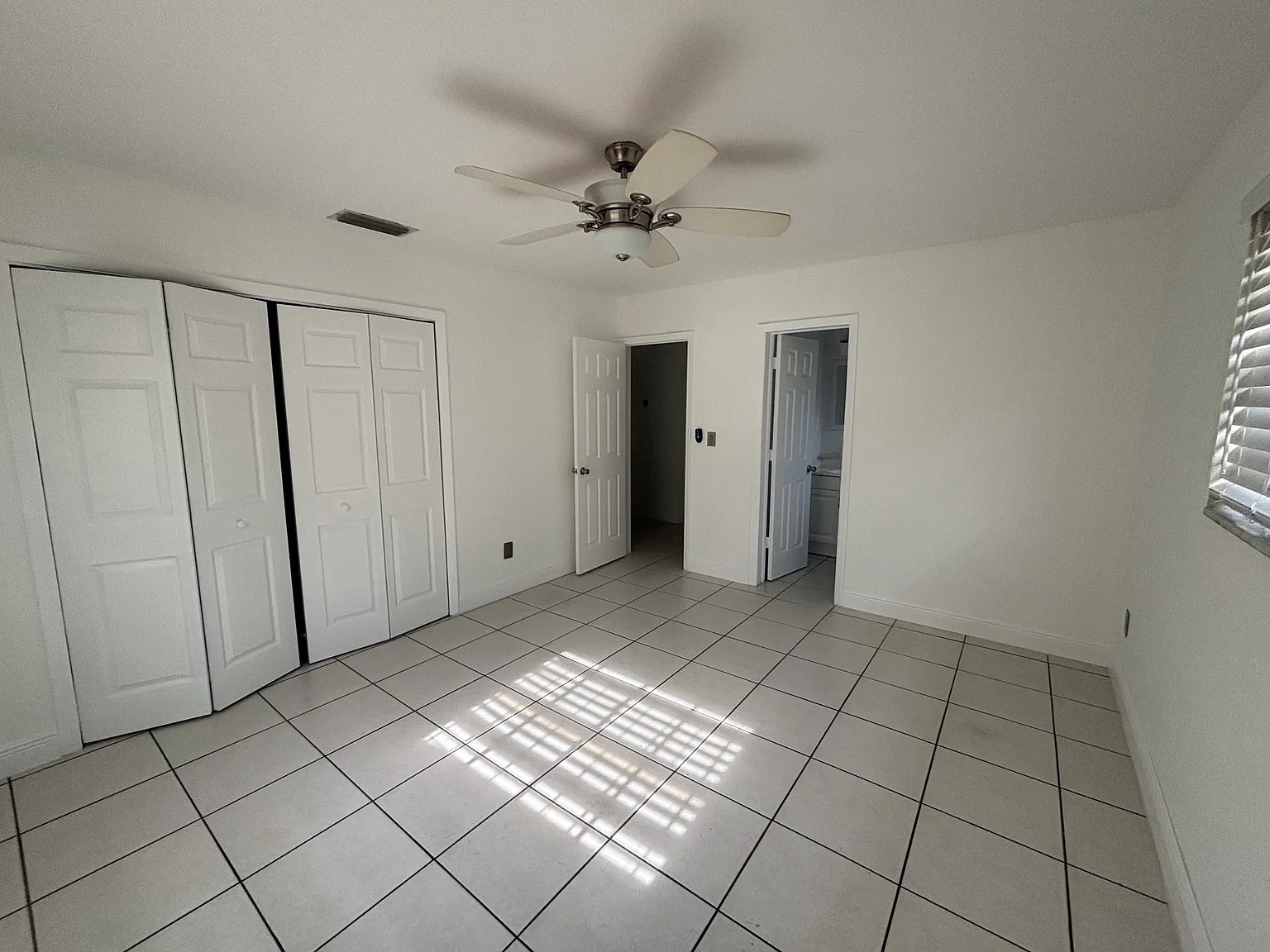 3 bed, $3,395 — Photo 3