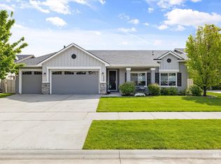 9296 S Russell Ave, Kuna, ID 83634