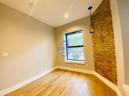 Rented by Blue Egg Realty Corp | media 17