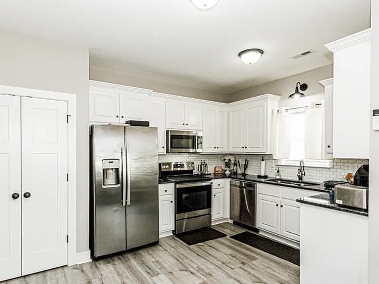 72 Wildberry Dr — Photo 10