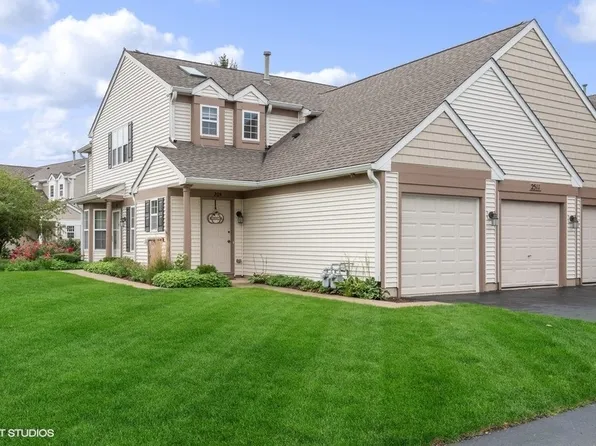 2511 Sheehan Dr Unit 204, Naperville, IL 60564