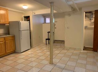 21-21 35th St #1B, Astoria, NY 11105
