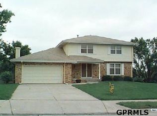 13811 Arbor Str St, Omaha, NE 68144