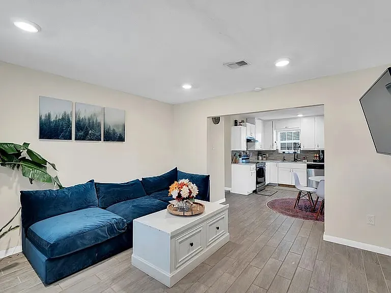 4208 Wiman Dr — Photo 8