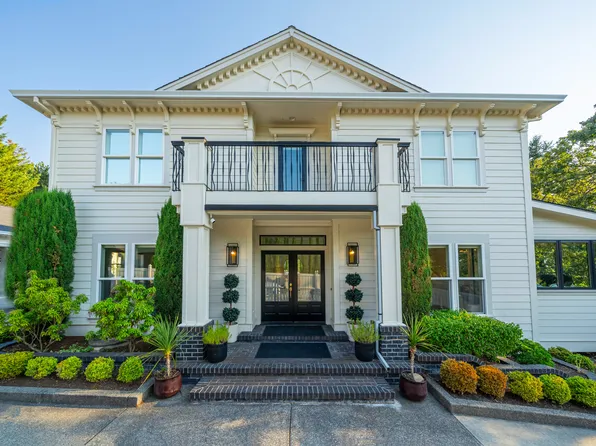 381 Stanford Ave, Medford, OR 97504