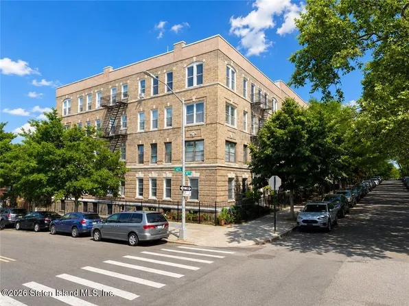 605 41st St #3C, Brooklyn, NY 11232