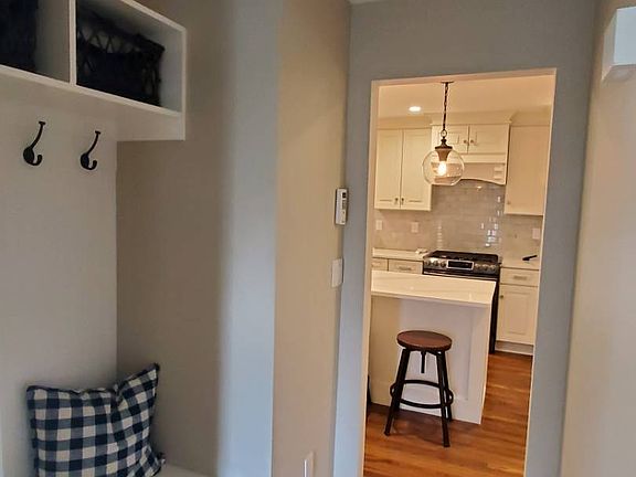 5th image of 48 Esopus Dr