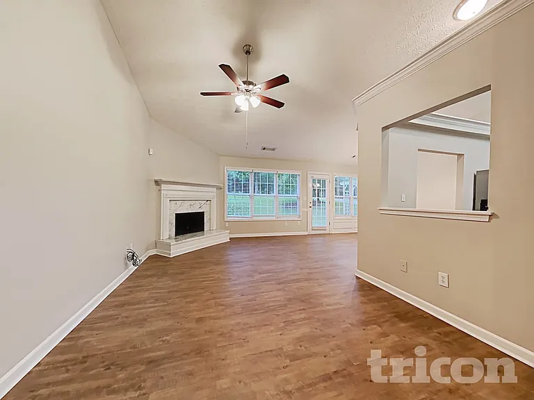 35 Crooked Creek Dr — Photo 4