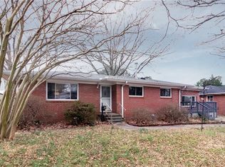 881 Hopwood Ln, Virginia Beach, VA 23455