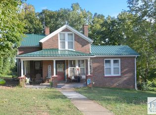 113 Chestnut Ave, Stuart, VA 24171