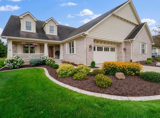 1021 Sterling Ct, Crown Point, IN 46307