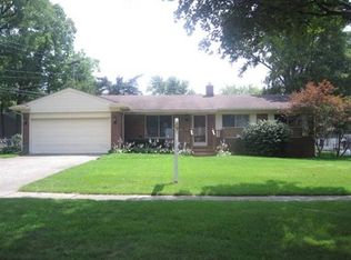 6429 Lotus Ct, Waterford, MI 48329