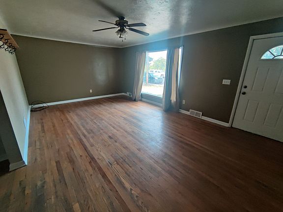 3rd image of 1531 W Sussex Ave