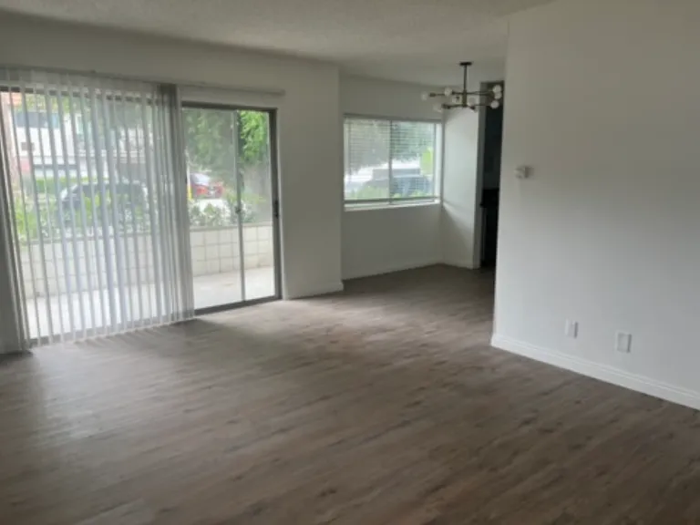 11969 Iowa Ave #5 — Photo 10